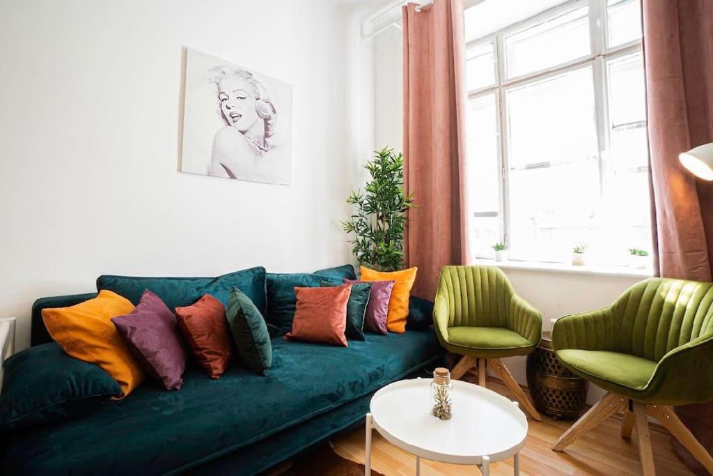 Cozy Flat - 10Min To City Center ! Wina Bagian luar foto